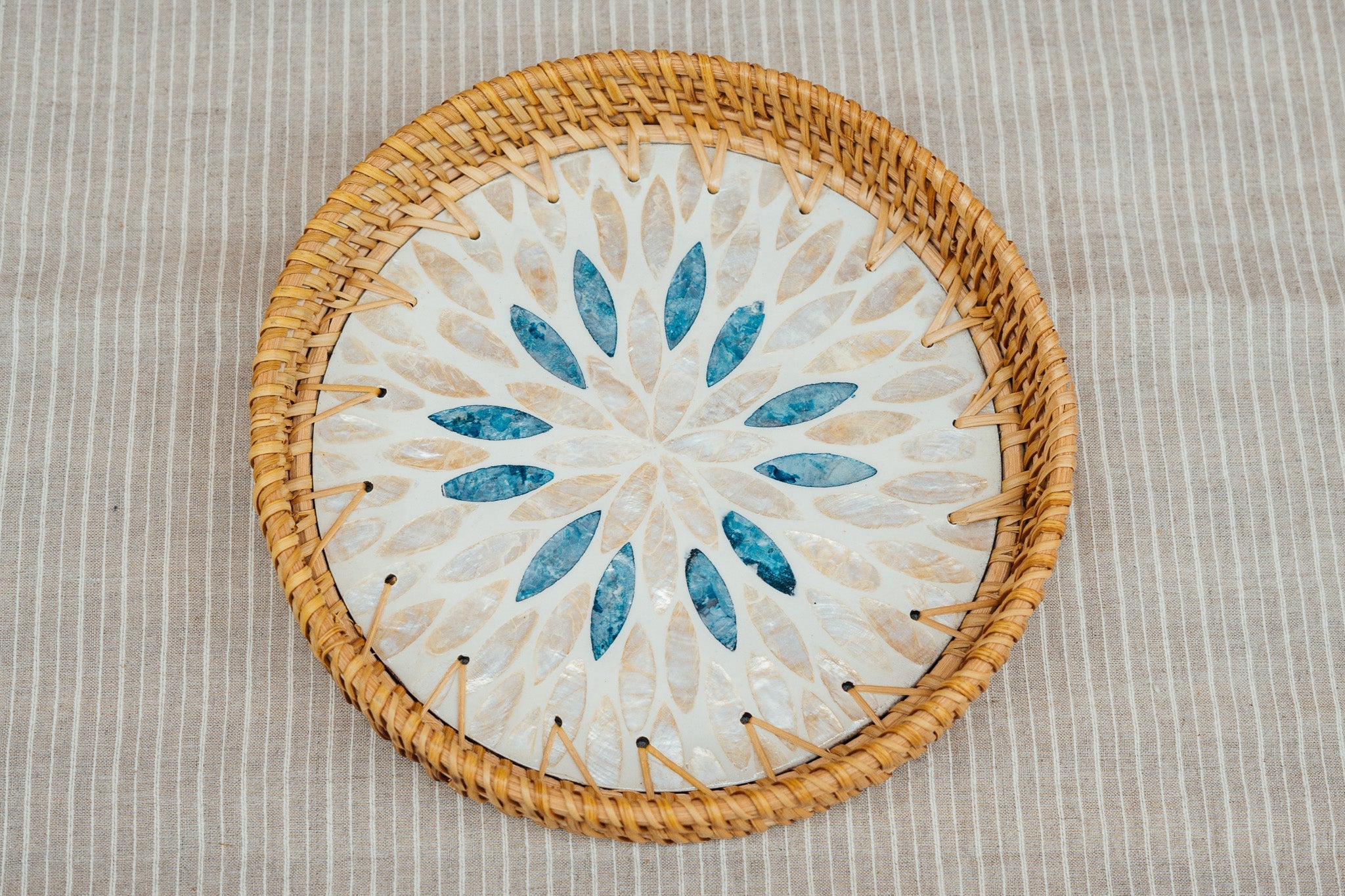 Wicker Medium Circular Tray