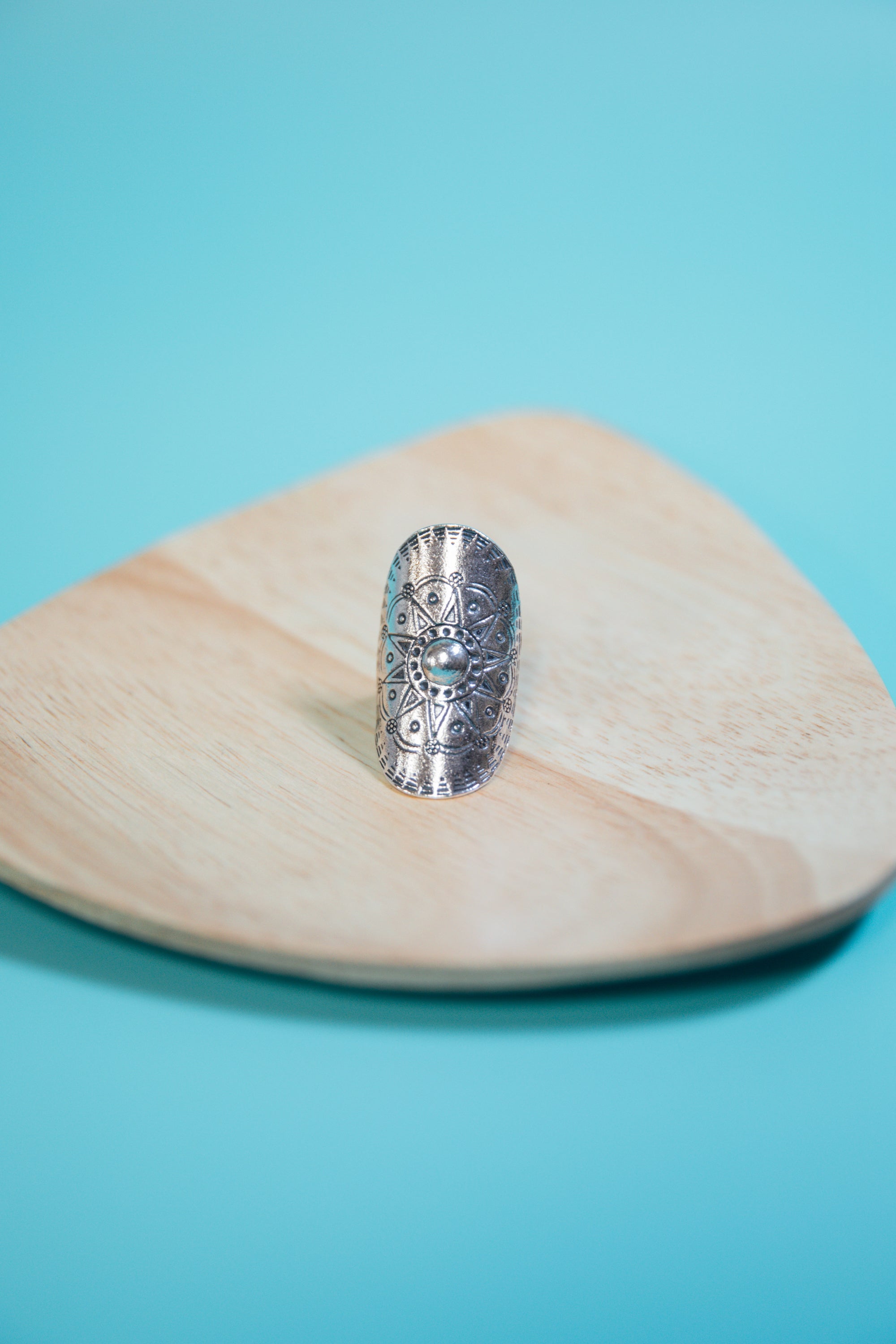 Saengdao Statement Ring