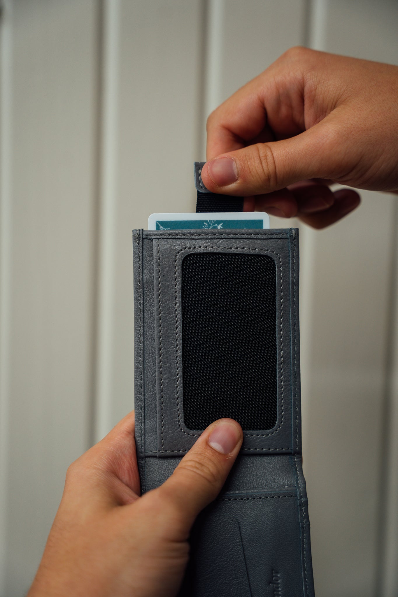 Pull Tab Leather Wallet